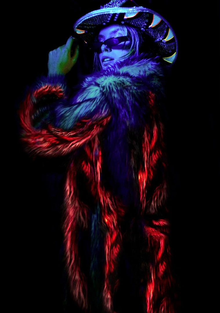 Deals βοΈ J Valentine Volcanic Long Light-Up Faux Fur π§₯ Coat π 4 J Valentine Volcanic Long Light-Up Faux Fur Coat