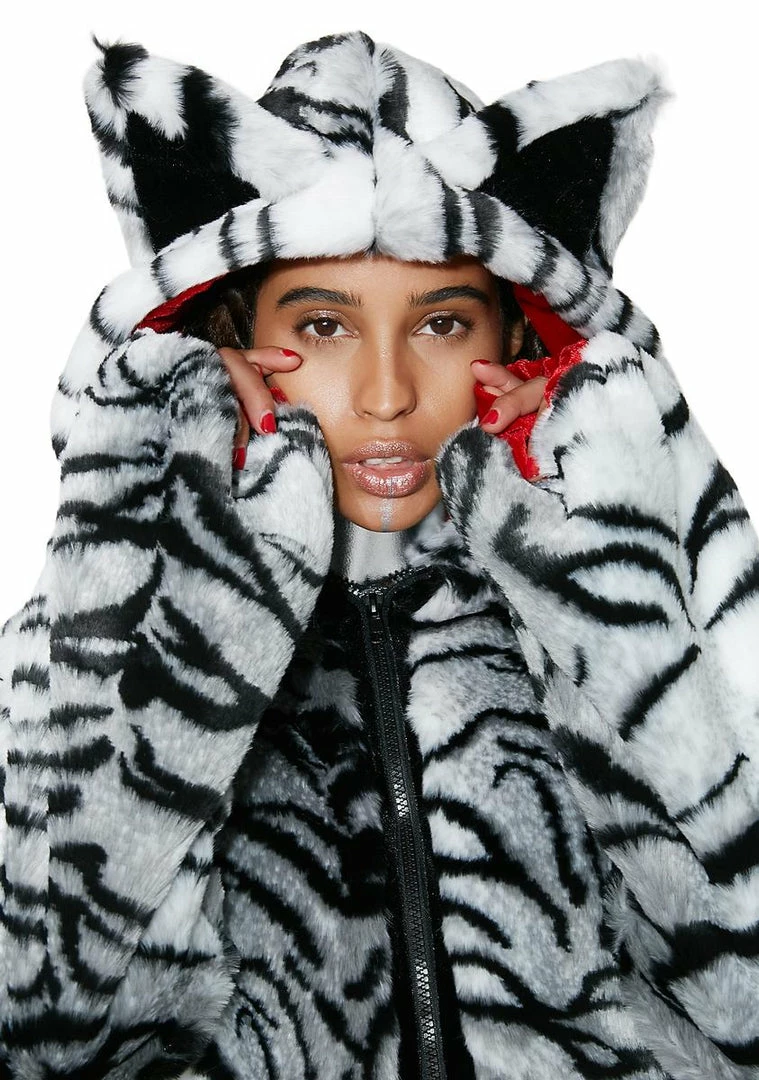 Flash Sale π J Valentine White Tiger Faux Fur Jacket βοΈ 5 J Valentine White Tiger Faux Fur Jacket