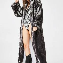 Deals βοΈ J Valentine Volcanic Long Light-Up Faux Fur π§₯ Coat π 8 J Valentine Volcanic Long Light-Up Faux Fur Coat